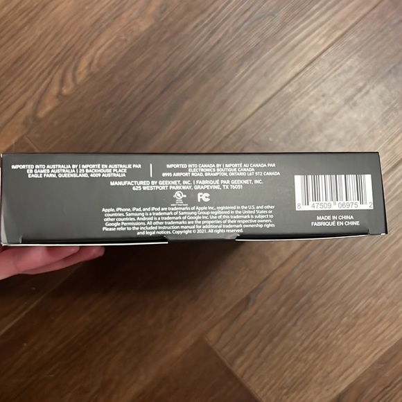 NWT Star Wars Mandalorian Wireless Charge Pad New in factory sealed box Disney - Picture 14 of 14